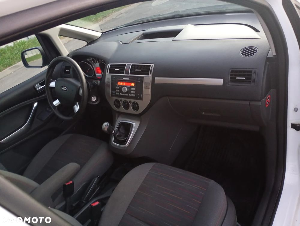 Ford C-MAX - 12