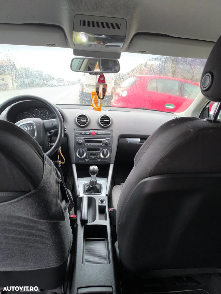 Audi A3 1.9 TDI Ambiente - 2