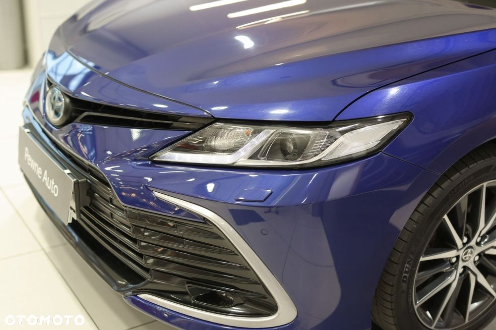 Toyota Camry - 26