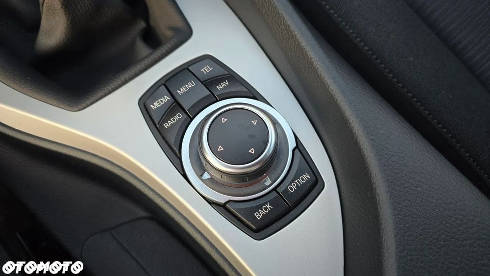 BMW X1 sDrive18i xLine - 20