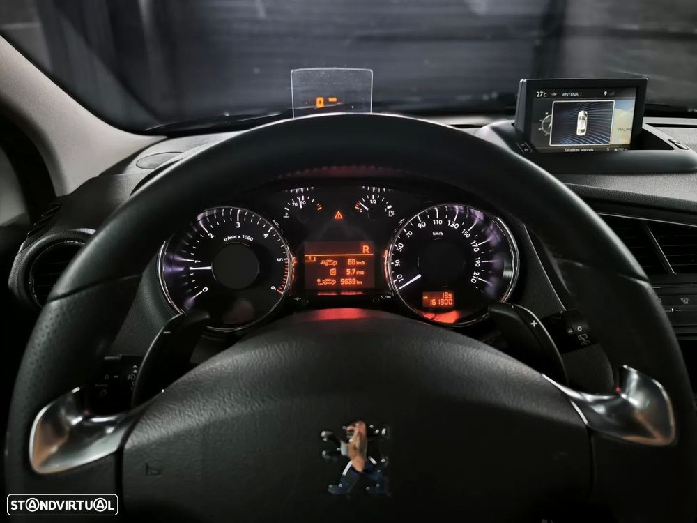 Peugeot 5008 1.6 E-HDi 5L Allure 2-Tronic - 37