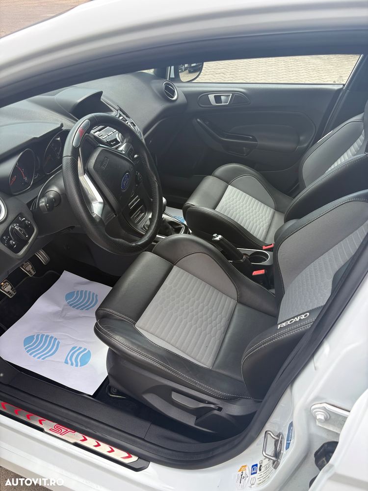 Ford Fiesta 1.6 EcoBoost ST - 6