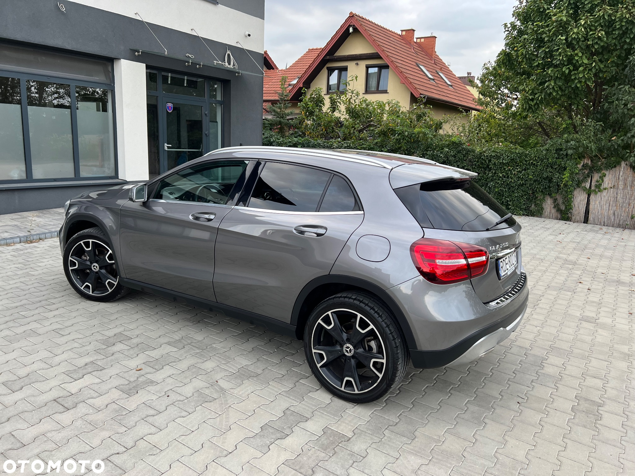 Mercedes-Benz GLA 250 7G-DCT AMG Line - 25
