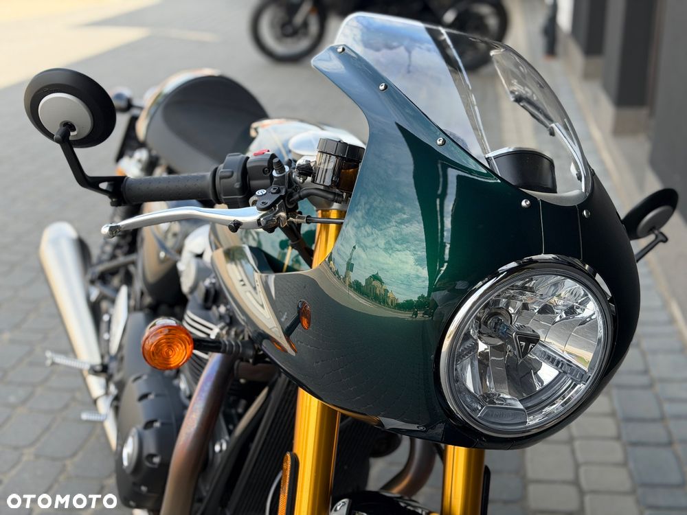 Triumph Thruxton - 9