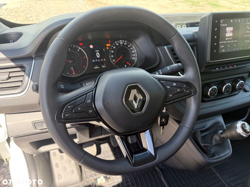 Renault Trafic - 23