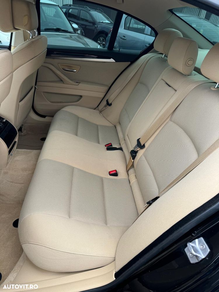 BMW Seria 5 525d xDrive - 4