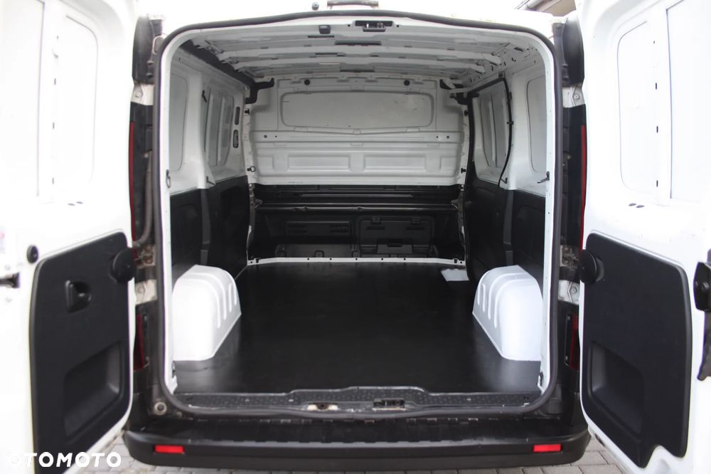 Renault TRAFIC - 19