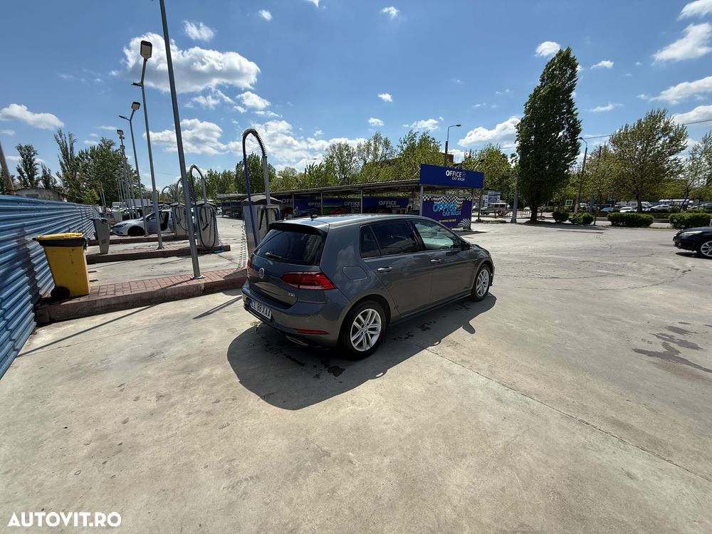 Volkswagen Golf - 5