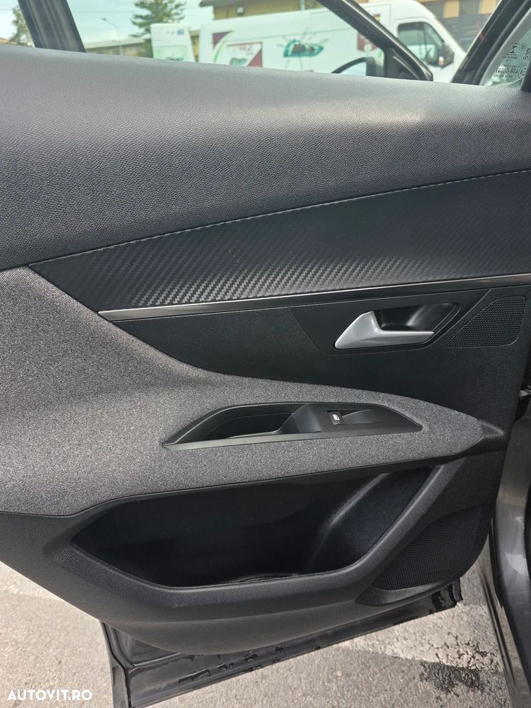 Peugeot 3008 BlueHDi 130 Stop & Start EAT8 Active Business-Paket - 5