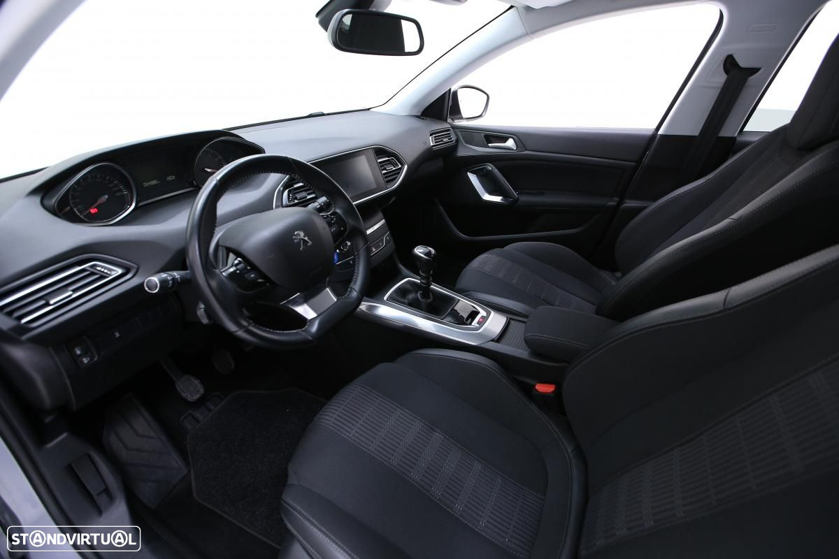 Peugeot 308 SW 1.2 PureTech Allure - 7