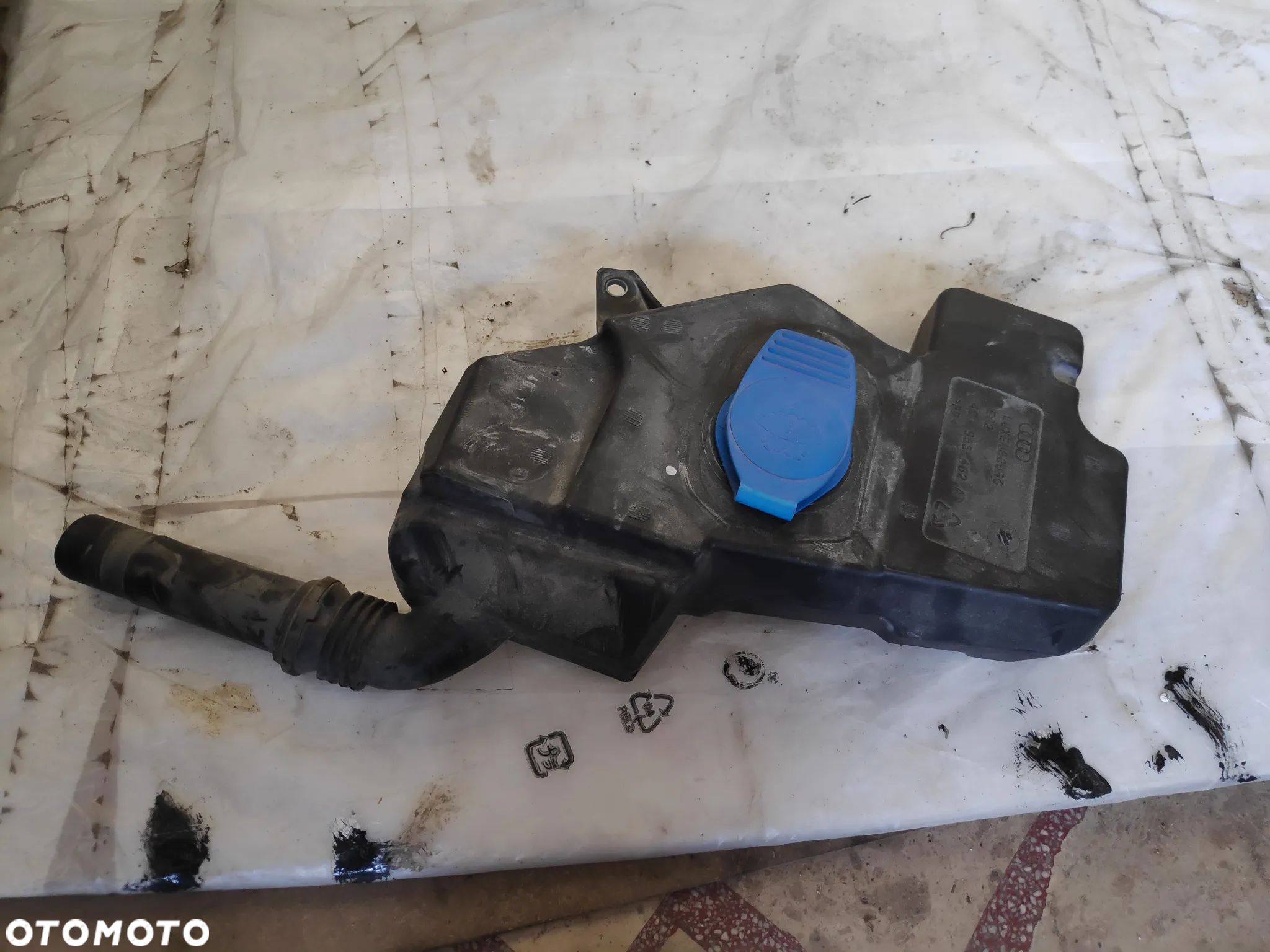 WLEW ZBIORNIKA PŁYNU SPRYSKIWACZY 4G1955462 AUDI A7 C7 - 1