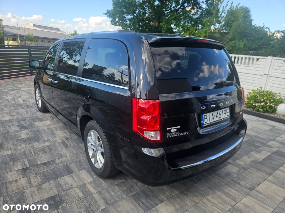 Dodge Grand Caravan 3.6 R/T - 7