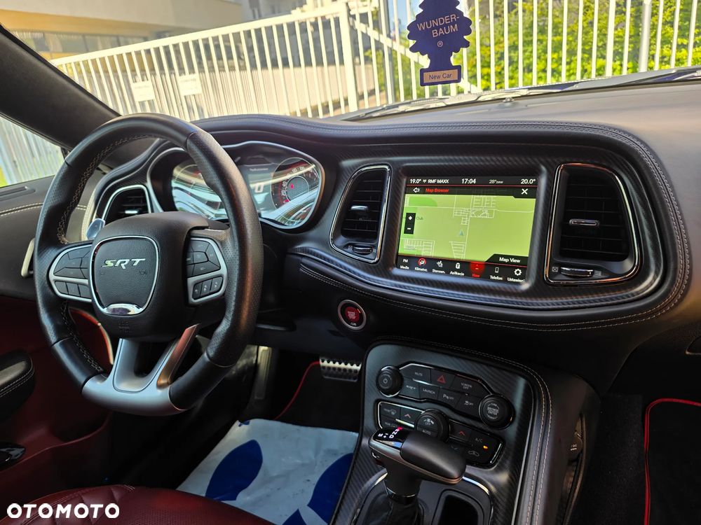 Dodge Challenger 6.2 Hellcat - 10
