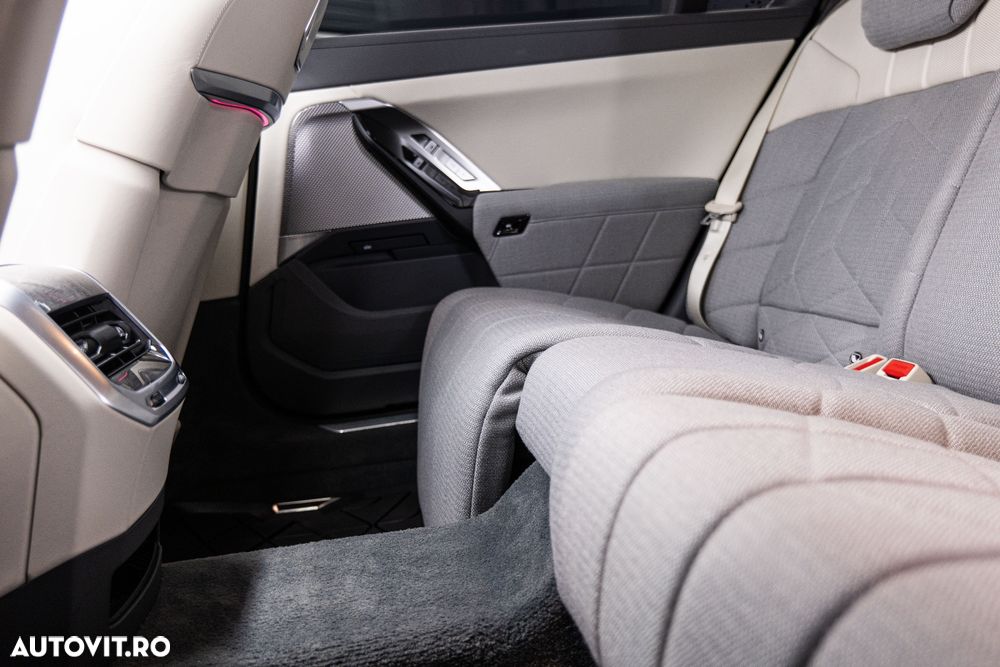 BMW Seria 7 750e xDrive AT PHEV - 3