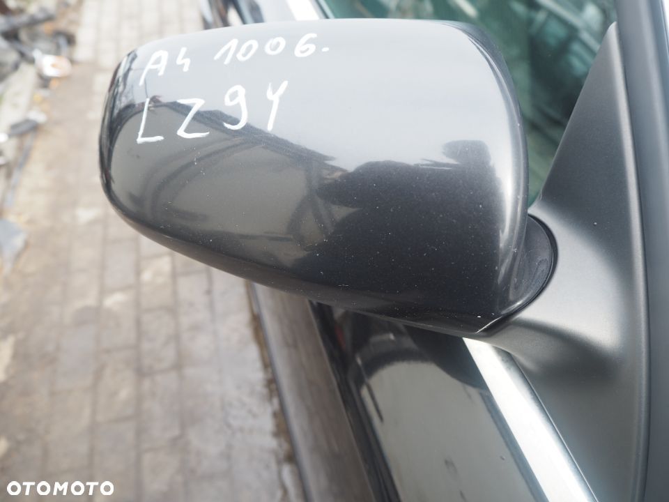 Lusterko Prawe Audi A4 B7 Europa LZ9Y - 2
