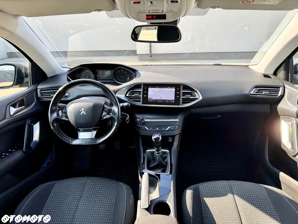 Peugeot 308 SW 1.5 BlueHDi Active S&S - 17