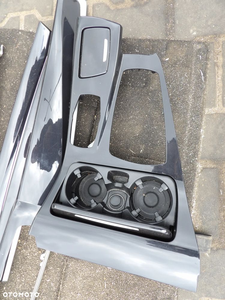 BMW - F10 - DEKORY - LISTWY OZDOBNE - KOMPLET - DEMONTAŻ - 2