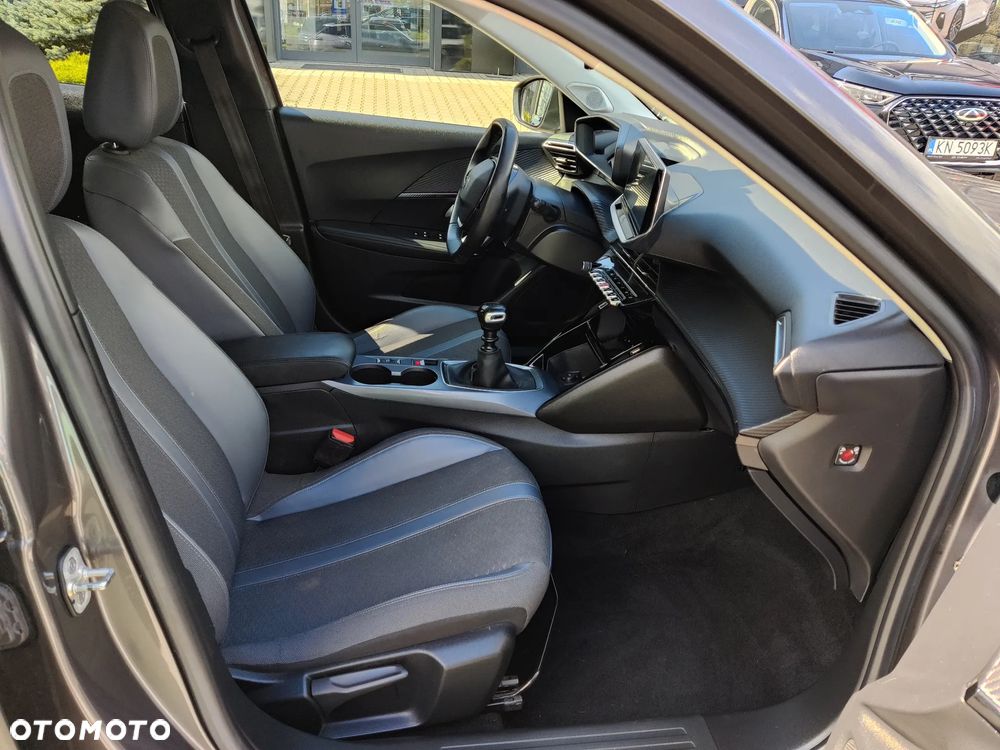 Peugeot 2008 PureTech 100 Business - 18