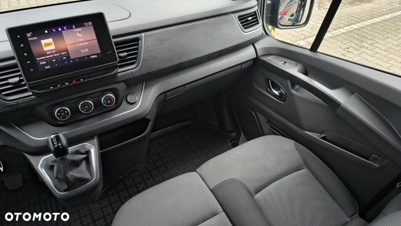 Renault Trafic - 22