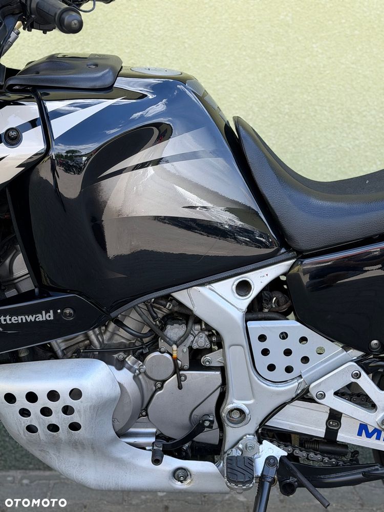 Honda XRV - 24