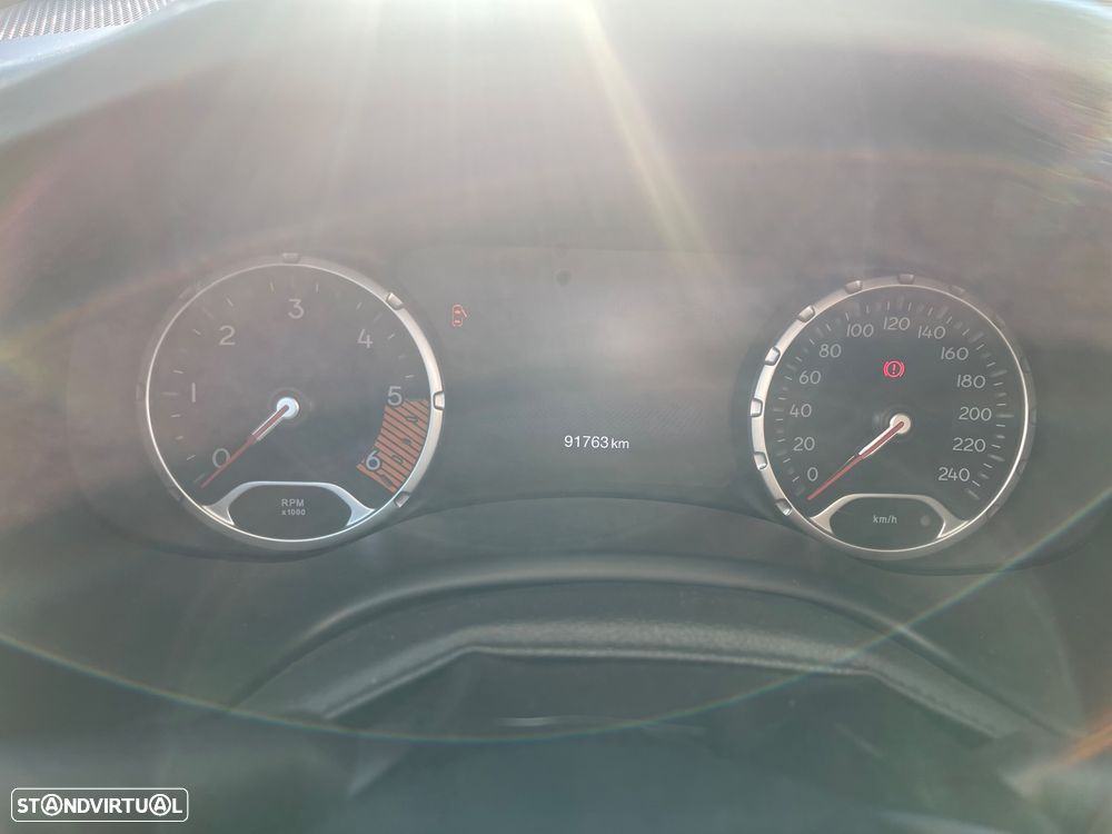 Jeep Renegade 1.6 MJD Limited DCT - 6