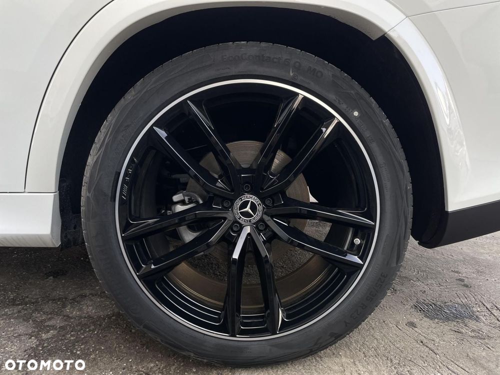 Mercedes-Benz GLS - 28