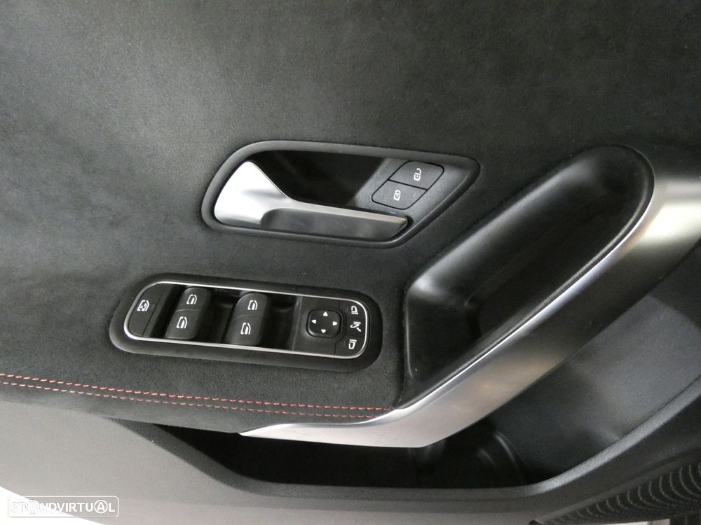 Mercedes-Benz A 180 d AMG Line - 20