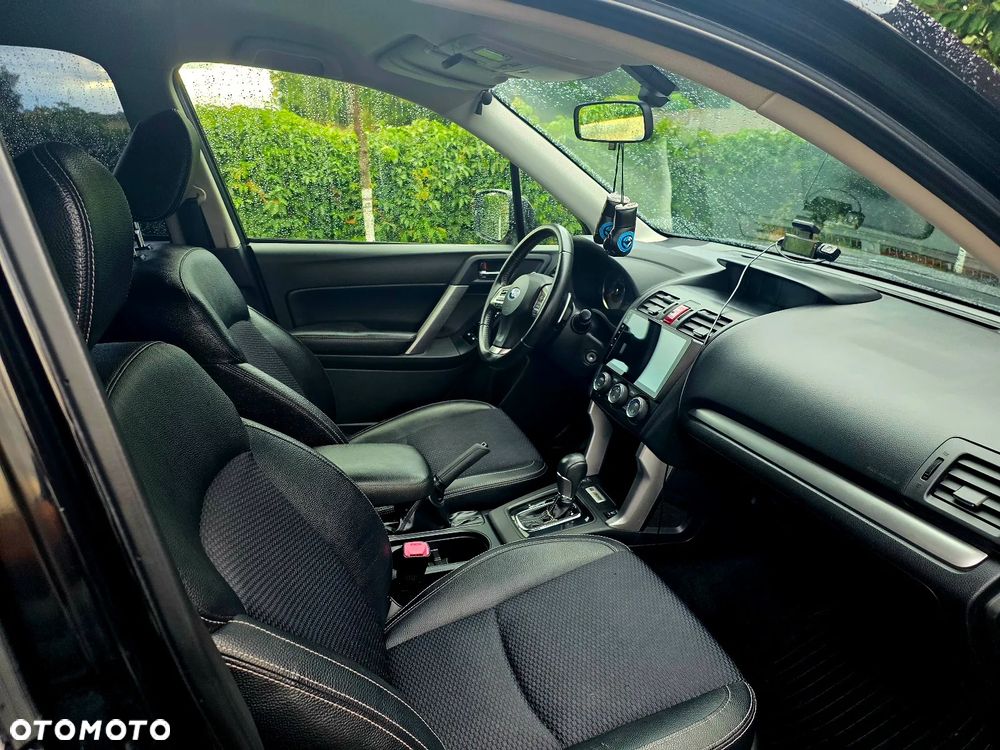 Subaru Forester 2.0XT Comfort Lineartronic EU6 - 11