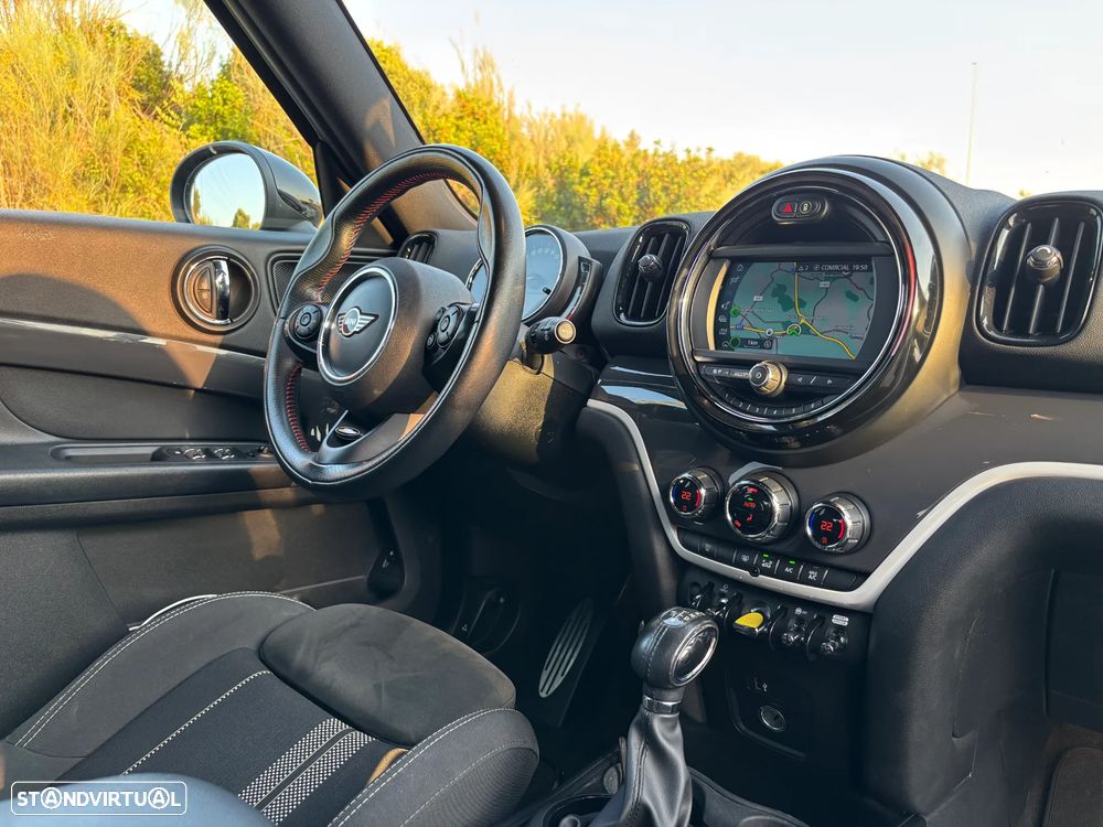 MINI Countryman Cooper SE ALL4 Auto - 26