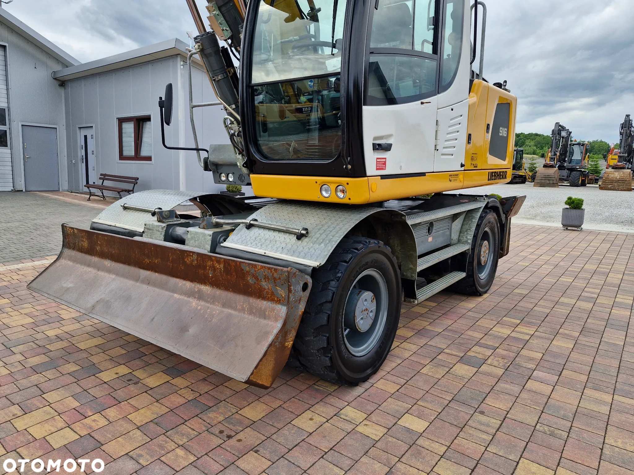 Liebherr A 916 - 10