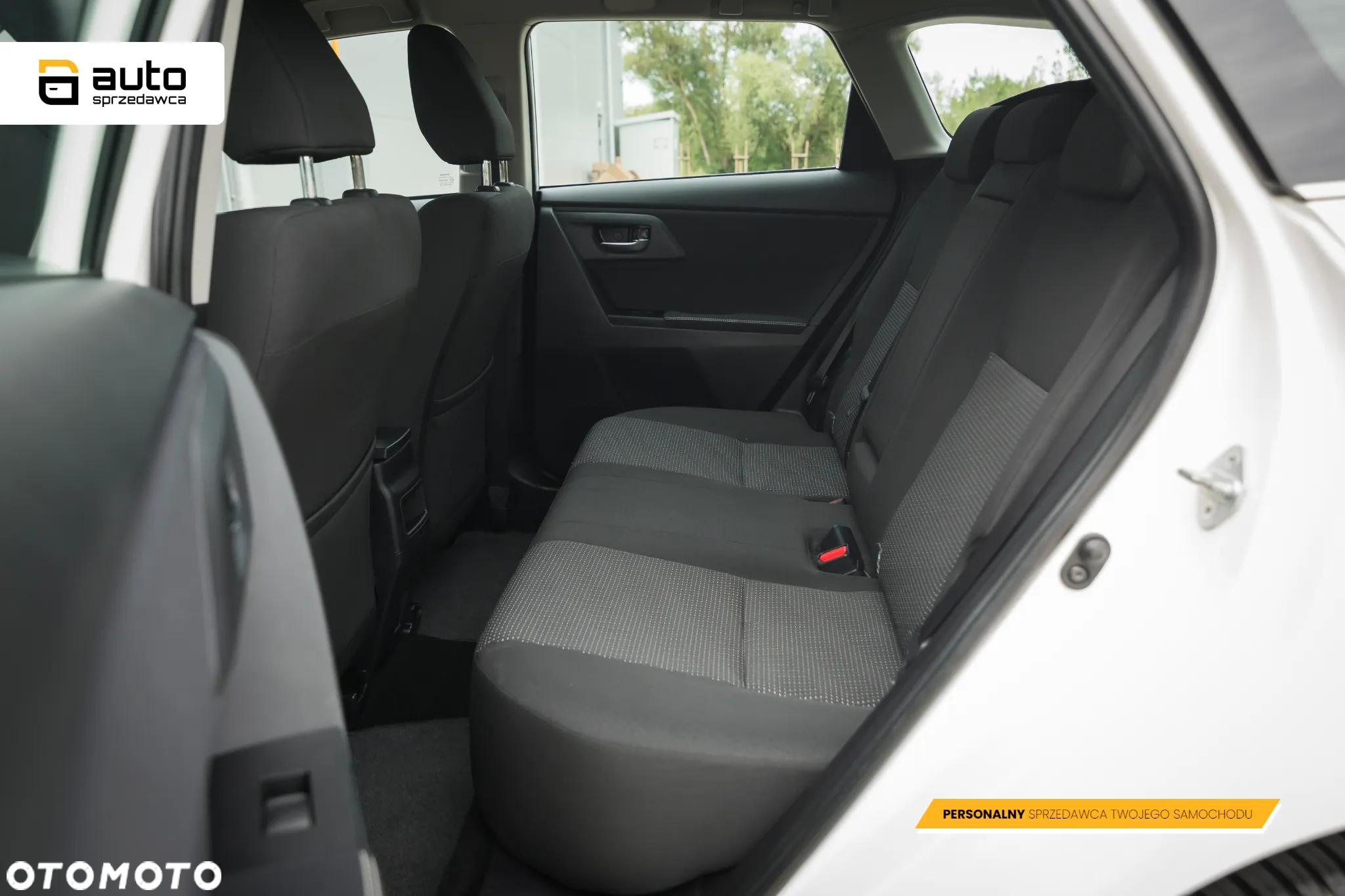 Toyota Auris 1.33 VVT-i Premium Comfort - 23