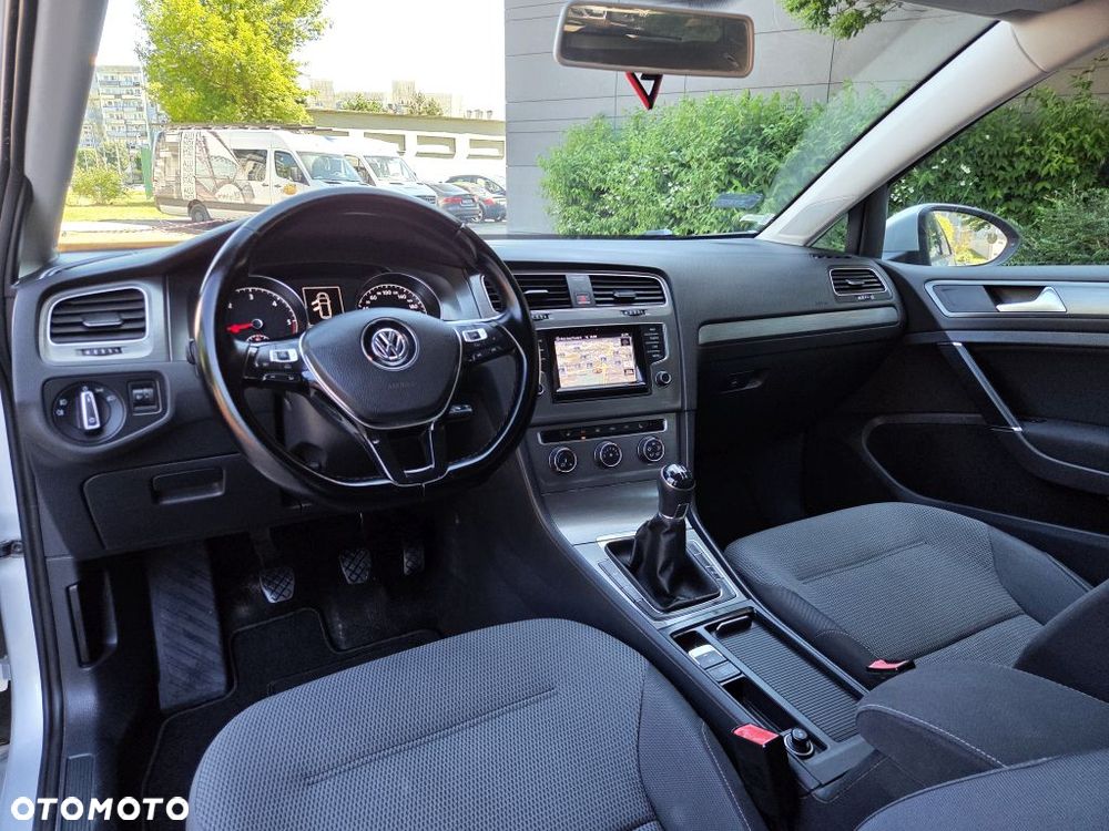 Volkswagen Golf 1.6 TDI BMT Comfortline - 34