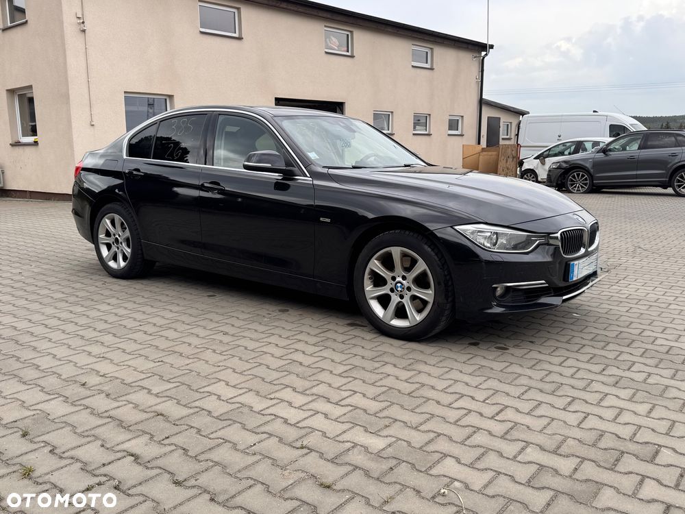 BMW Seria 3 330d xDrive Sport-Aut Luxury Line - 12