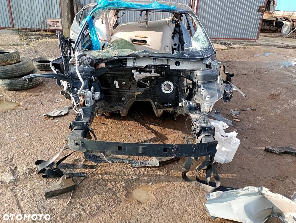 KAROSERIA ĆWIARTKA BŁOTNIK TYŁ PRAWY PRÓG PODŁUŻNICA SŁUPKI  SKODA SUPERB III (3V3) 2015 - - 3