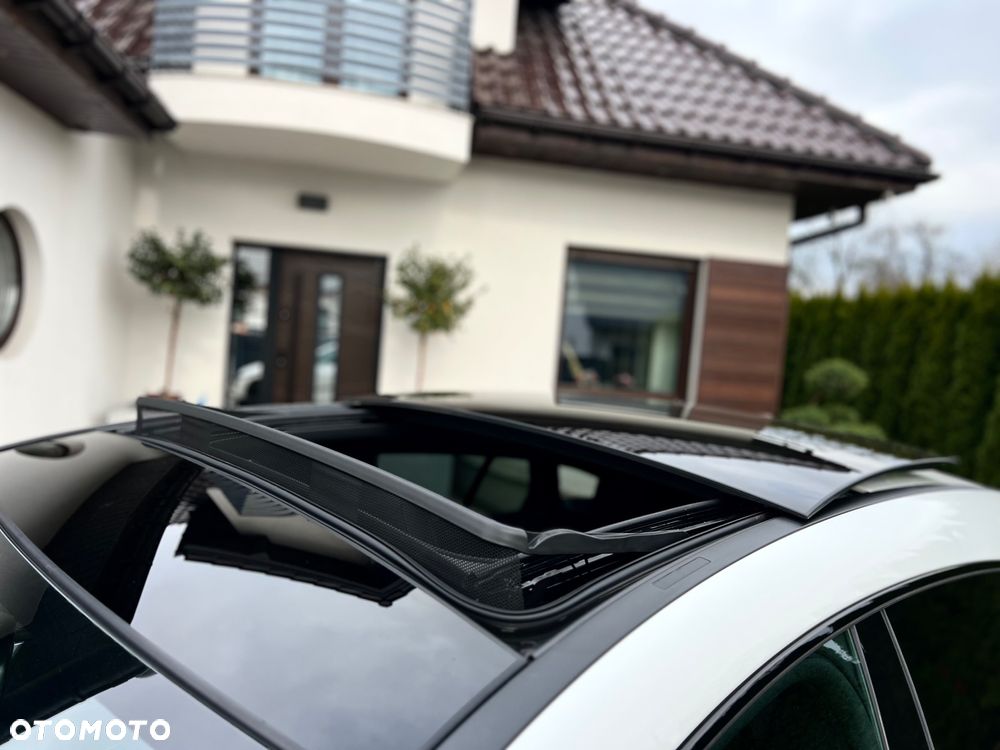 Mercedes-Benz CLA 250 4-Matic AMG Line 7G-DCT - 4