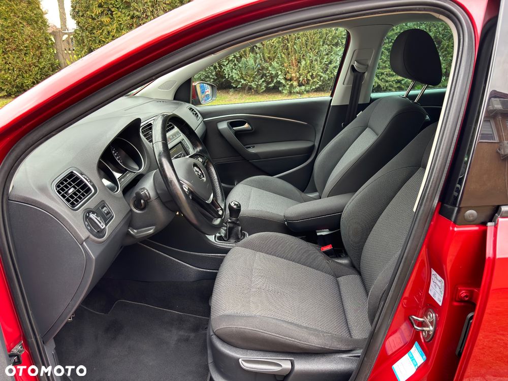 Volkswagen Polo 1.6 TDI Highline - 26