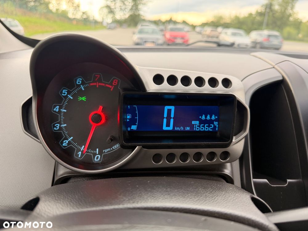 Chevrolet Aveo - 16
