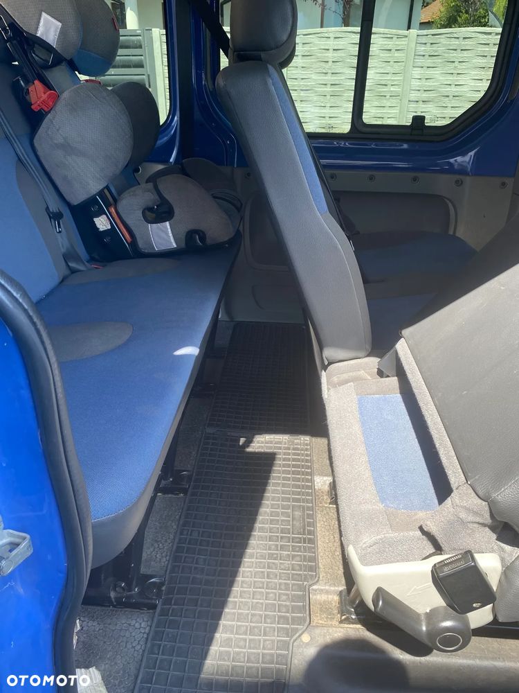 Renault Trafic - 12