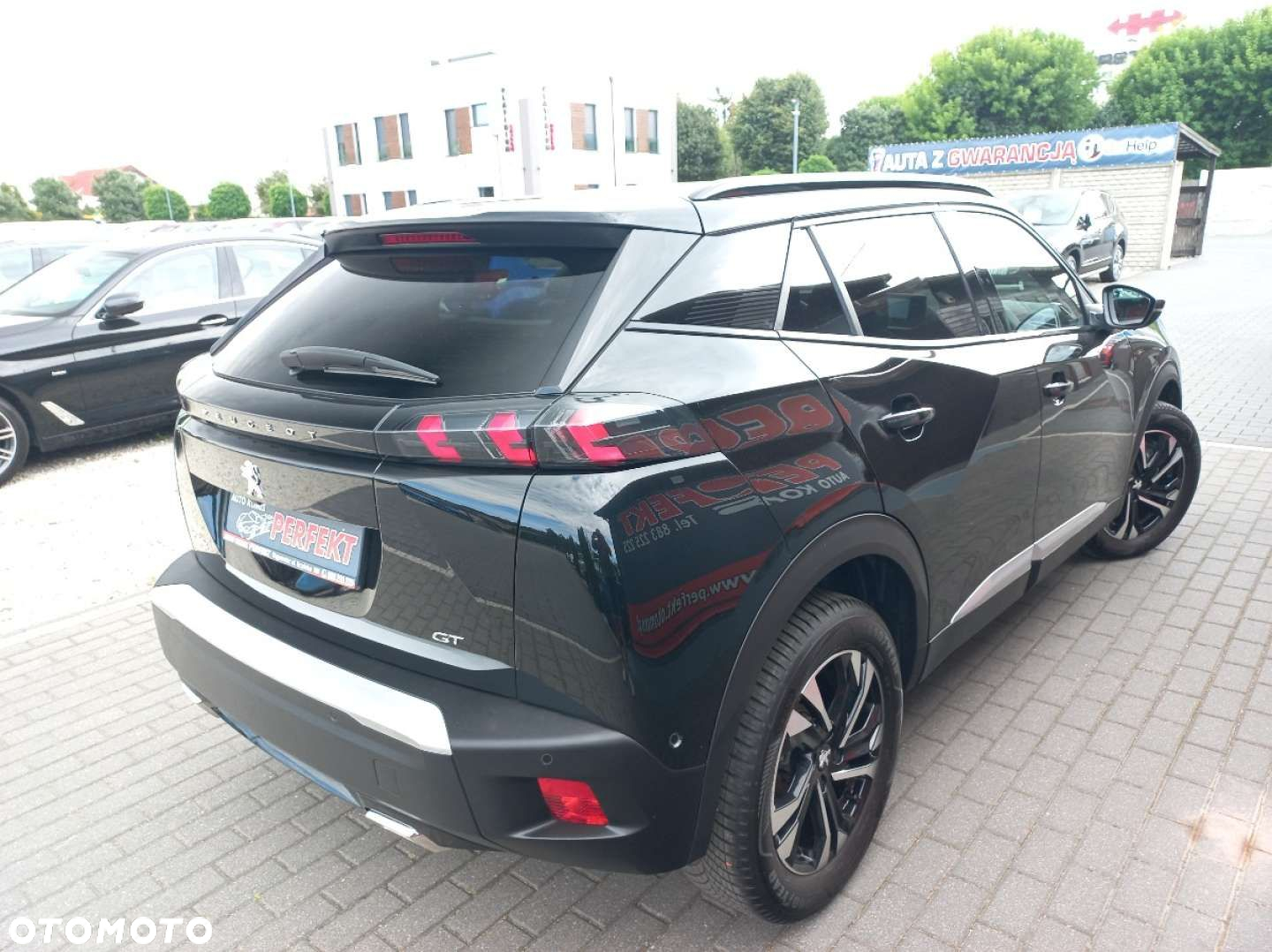 Peugeot 2008 - 8