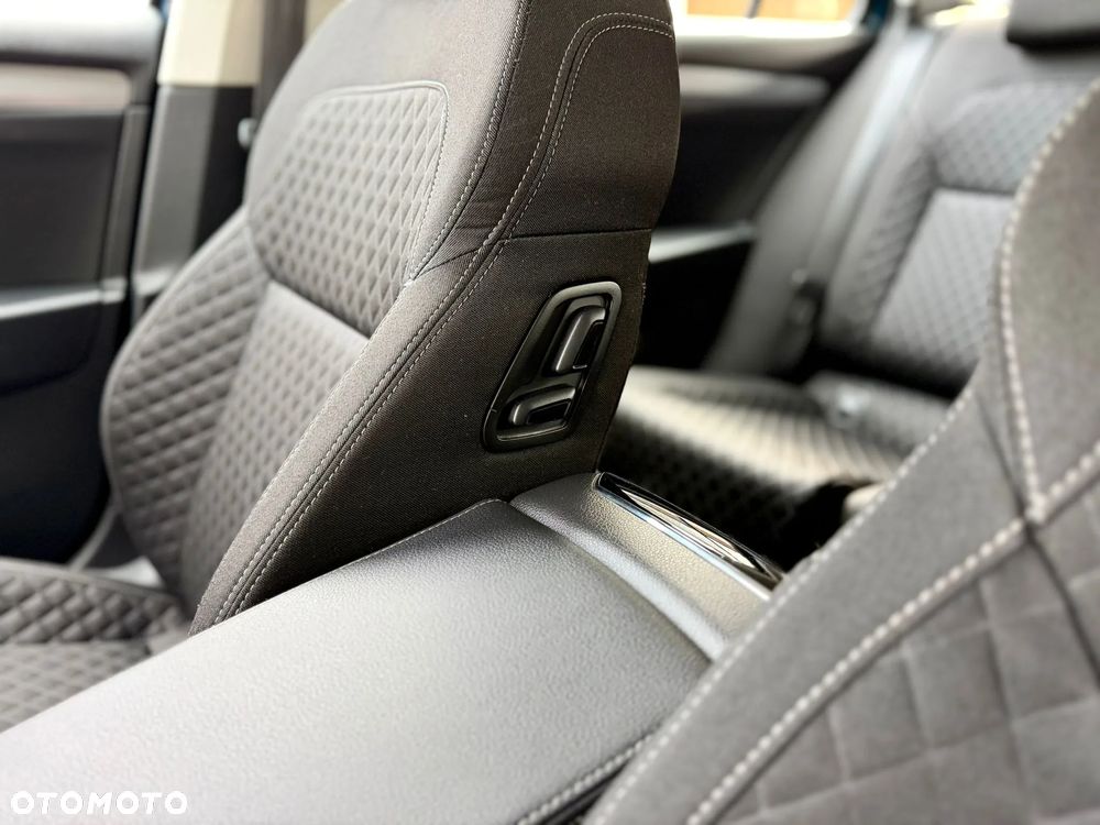 Skoda Superb 2.0 TDI Style DSG - 38