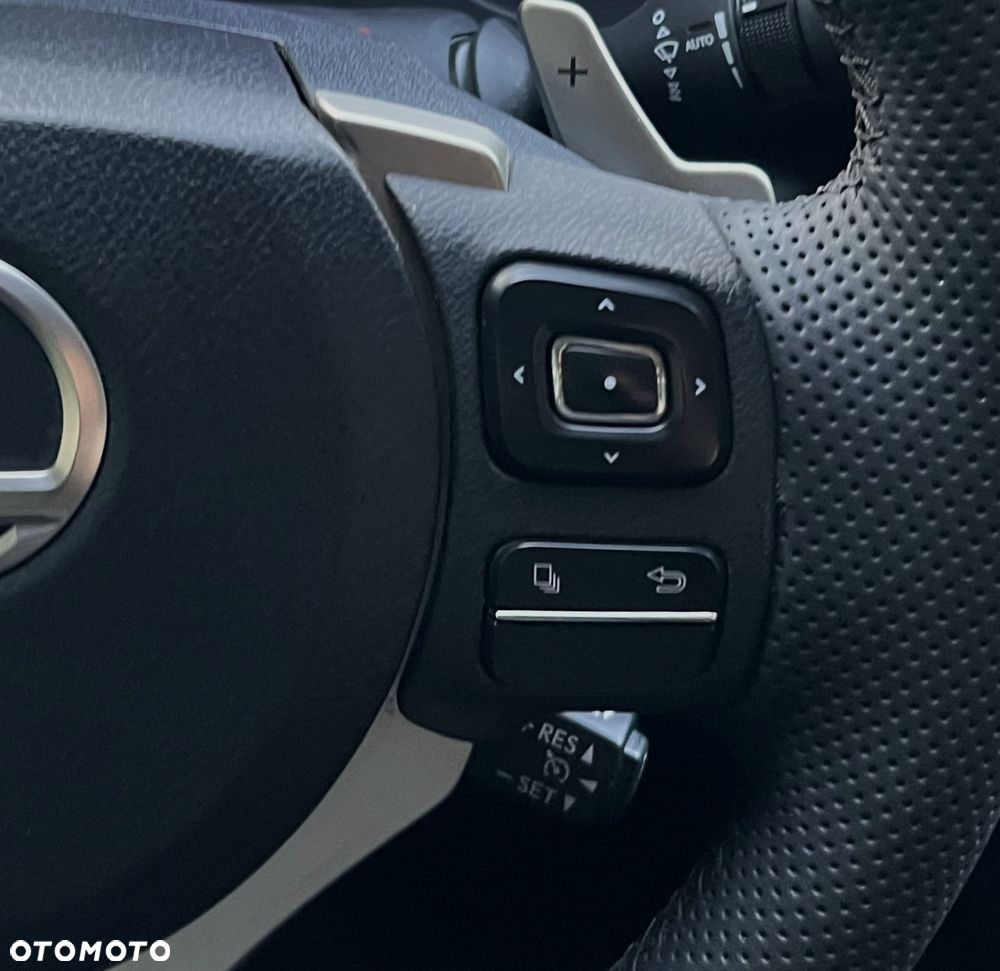Lexus IS 200t F Sport - 27