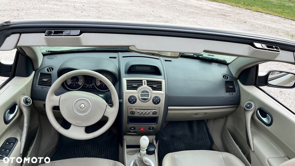 Renault Megane 2.0 16V Dynamique - 25