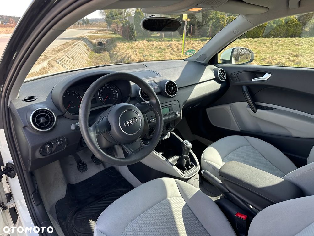 Audi A1 3-drzwiowe 1.4 TFSI admired - 9