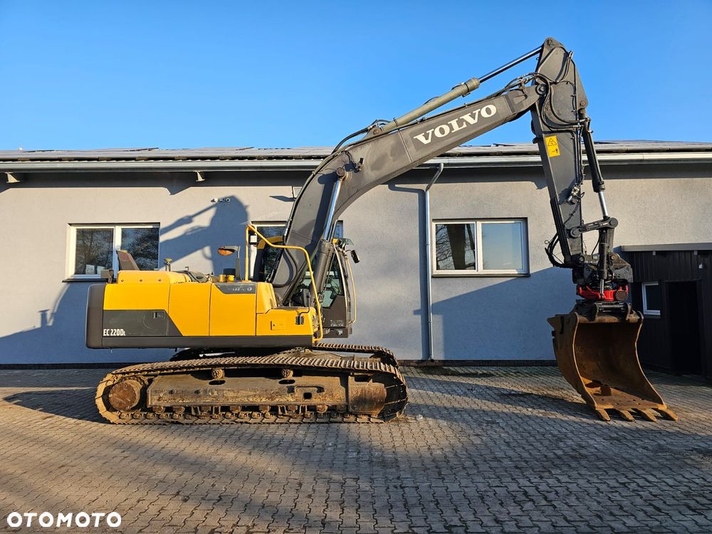 Volvo EC 220 DL - 2