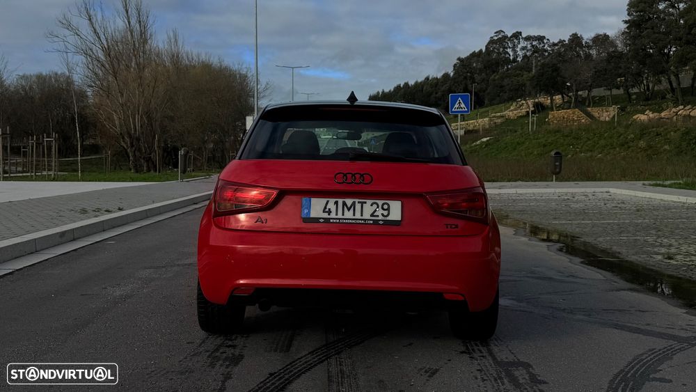 Audi A1 Sportback 1.6 TDi S-line S tronic - 3