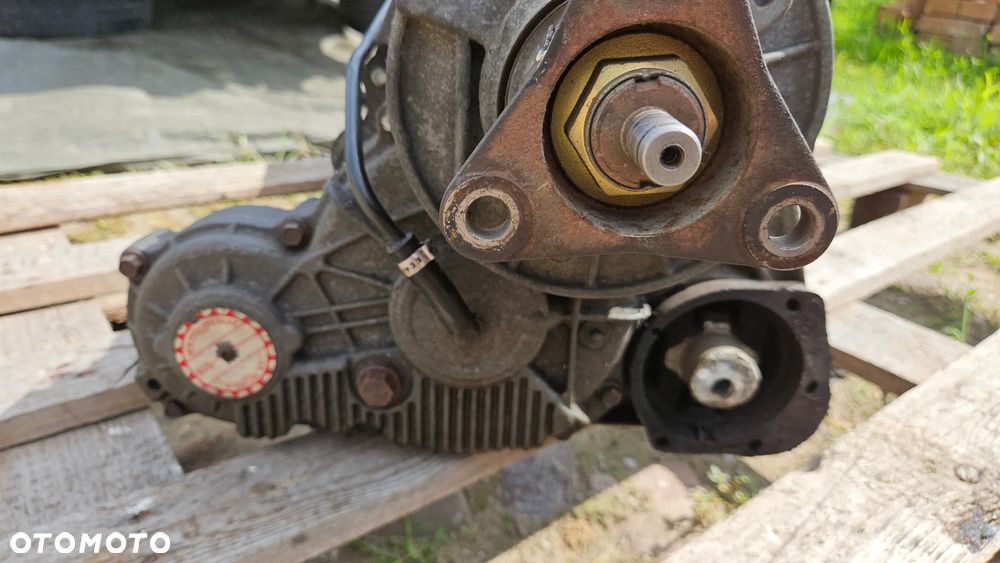 Skrzynia biegów manualna BMW E46 325xi Xdrive m54B25 reduktor - 14