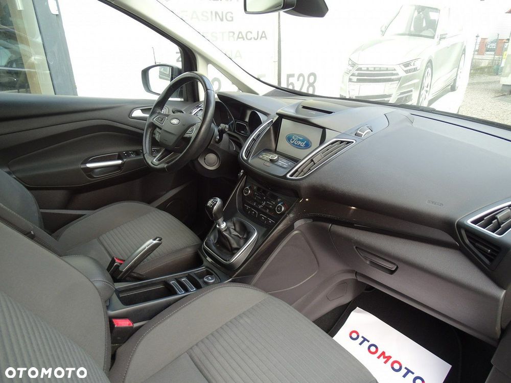 Ford Grand C-MAX - 16