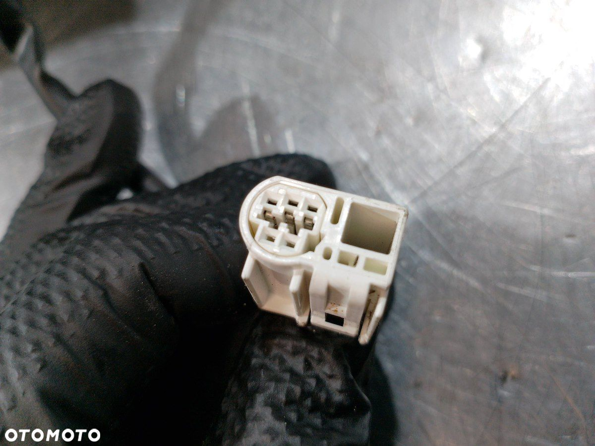 LUSTERKO PRAWE TOYOTA AVENSIS II T25 E11015829 1C0 - 3