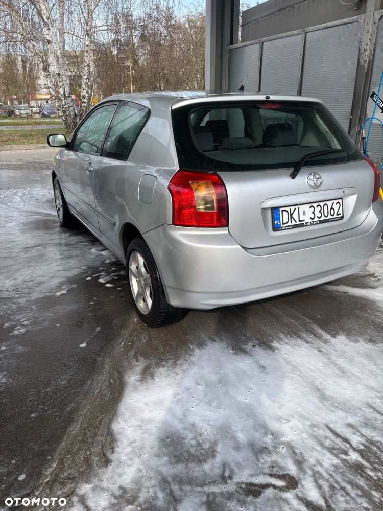 Toyota Corolla - 5