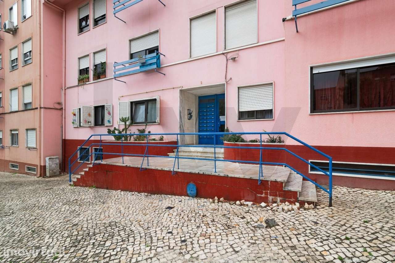 Atelier T1+1 à venda em Monte Abraão - Grande imagem: 2/17